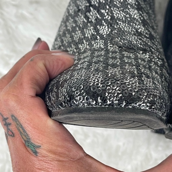 Amelia Grace Julia Bootie Black Silver Sequin Zippered Booties Size 9.5 - Picture 9 of 12